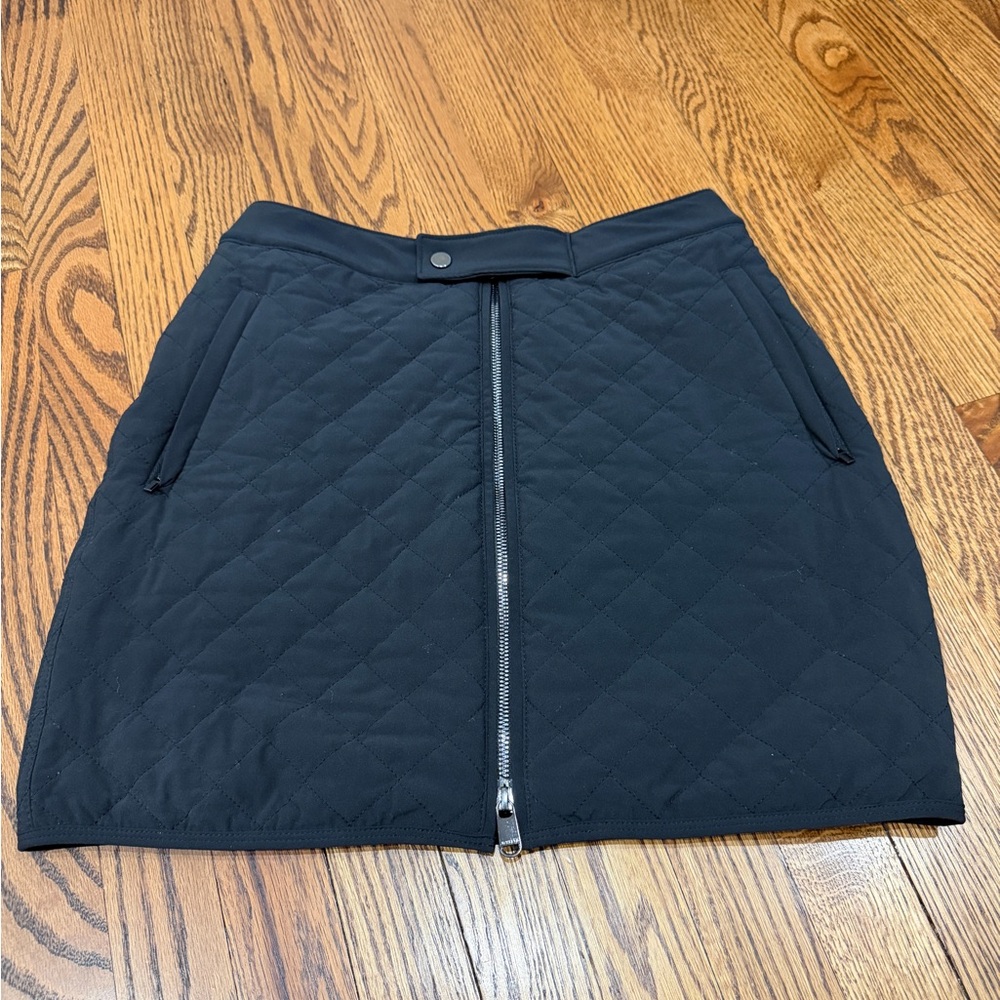 Athleta Black Quilted Athletic Ski Skirt Zip Pockets Lined Women's Size 6